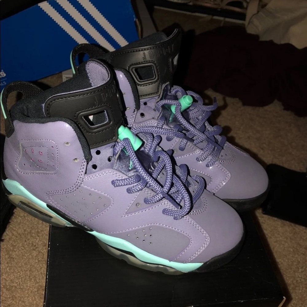 Nike Air Jordan Retro 6